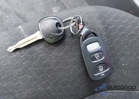 2019 Hyundai Elantra Se from USA, damaged, VIN 5NPD74LF0KH495388